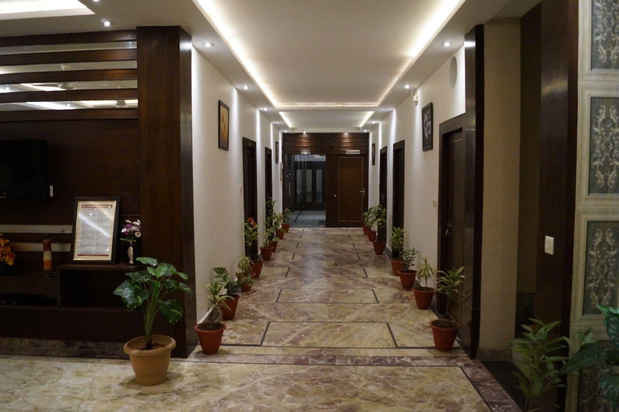 Optimum Tara Palace @ Taj Agra (Uttar Pradesh) Exterior foto