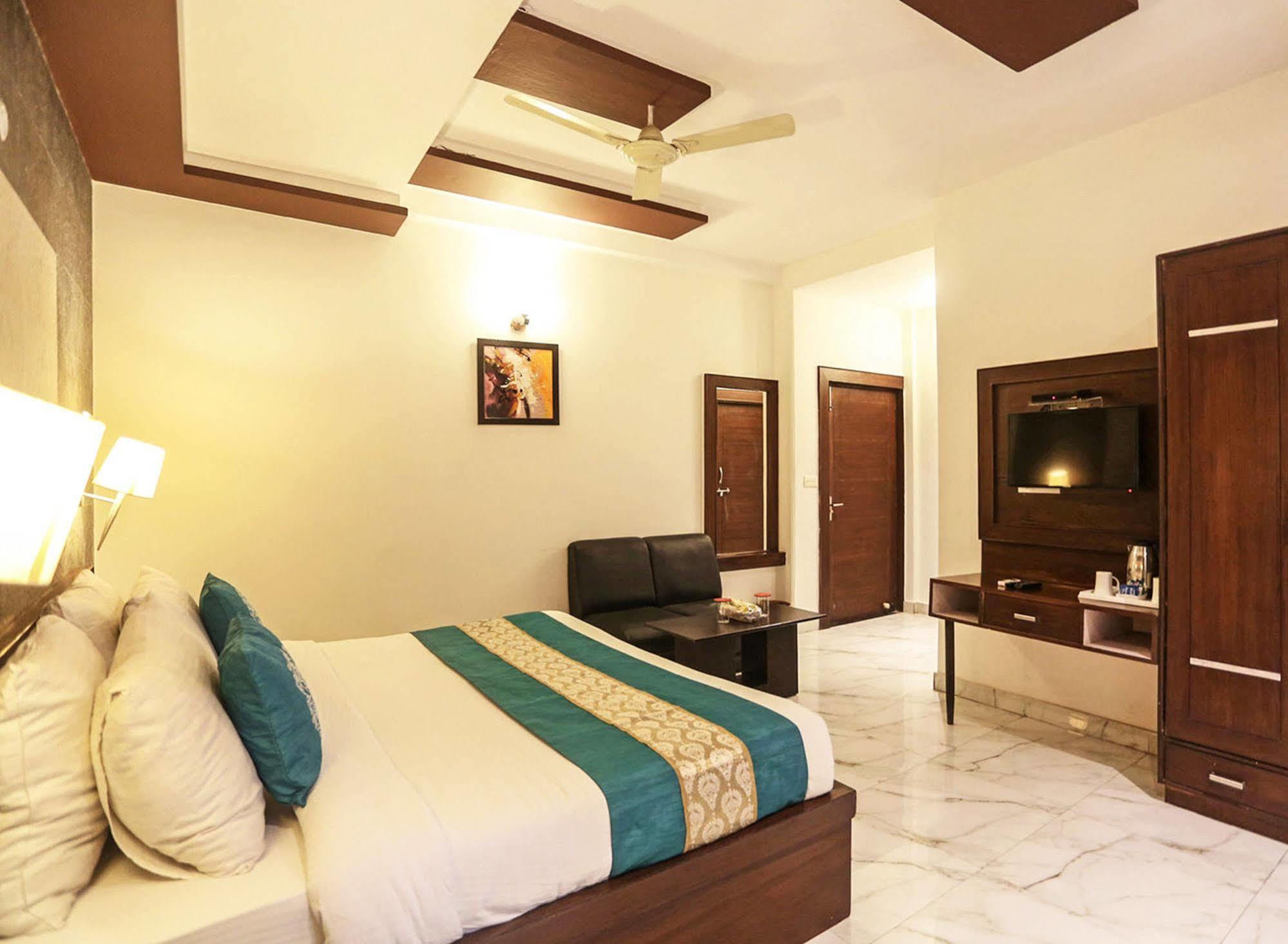 Optimum Tara Palace @ Taj Agra (Uttar Pradesh) Exterior foto